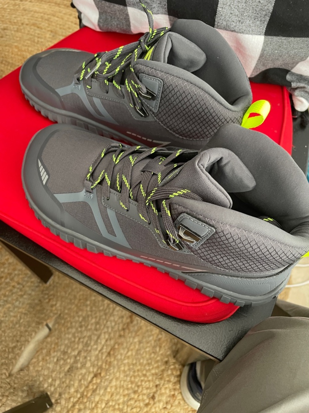 Hobibear Men's Grey Hiking Shoes with Lime Accents